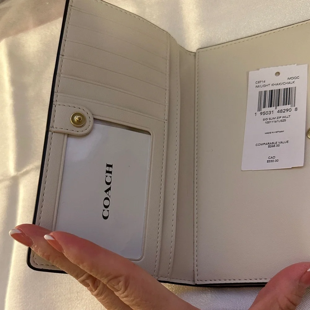 Coach Signature Slim Zip Wallet In Light Khaki/Chalk. NWTs